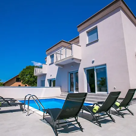 House Tatil Evi *
