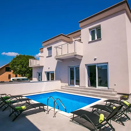House Vrh (Krk)