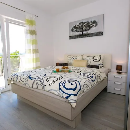 House Semesterbostad