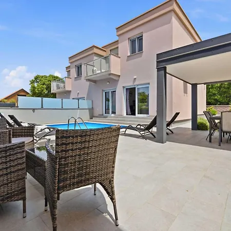 House * Vrh (Krk)