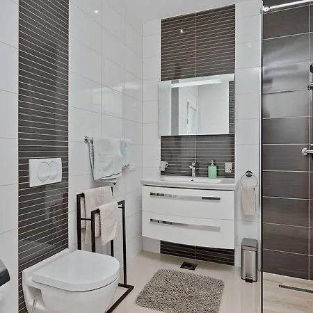 House * Vrh (Krk)