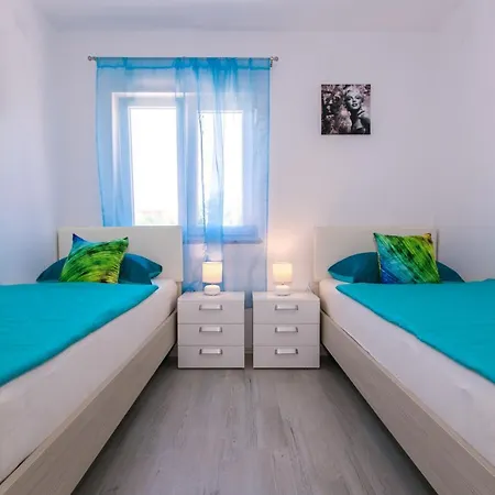 House Vrh (Krk)