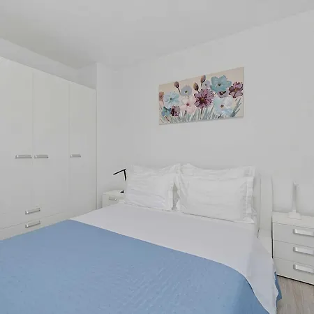 House * Vrh (Krk)